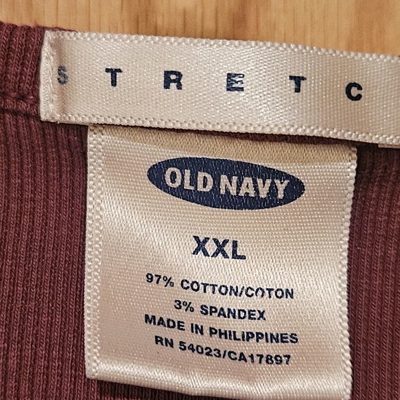 Vintage Old Navy Women's Tshirt - Picture 3 of 3